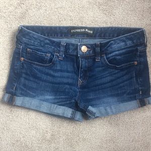 Low Rise Jean Shorts with stretch